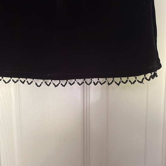 Vintage black velvet shift blouse - Picture 3 of 5